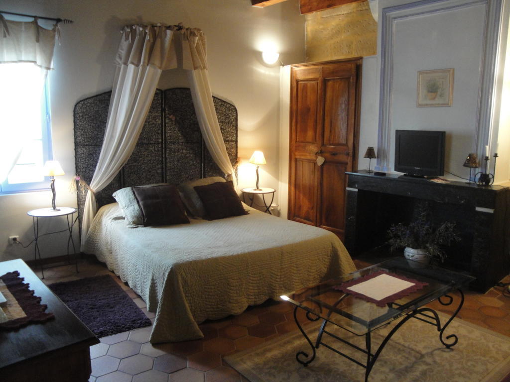Bastide De La Treille Villa Montaren-et-Saint-Médiers Room photo