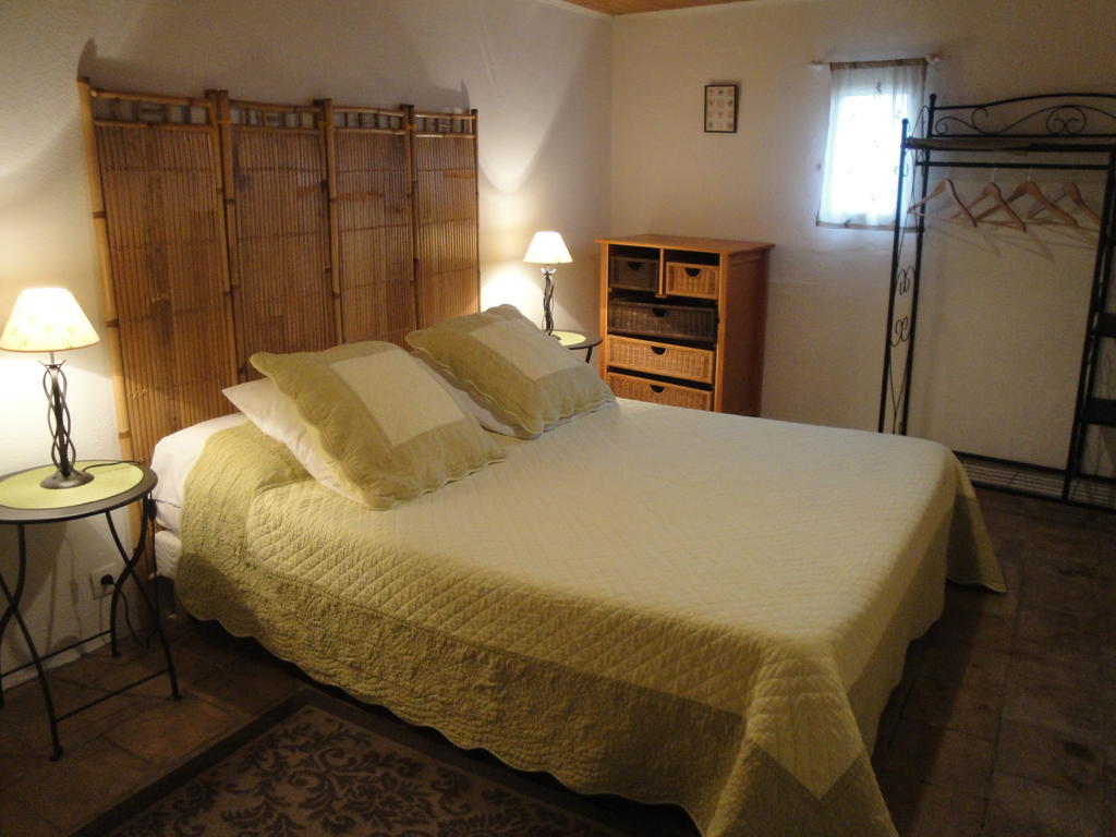 Bastide De La Treille Villa Montaren-et-Saint-Médiers Room photo