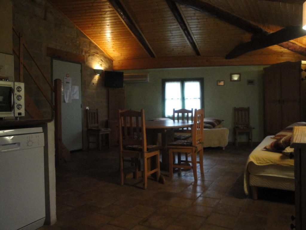 Bastide De La Treille Villa Montaren-et-Saint-Médiers Room photo