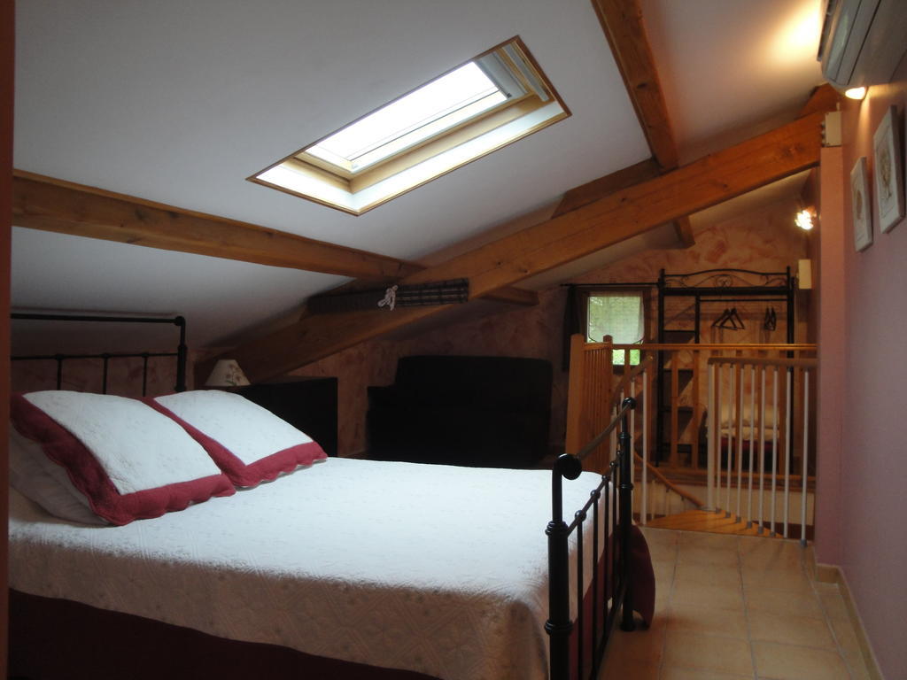 Bastide De La Treille Villa Montaren-et-Saint-Médiers Room photo