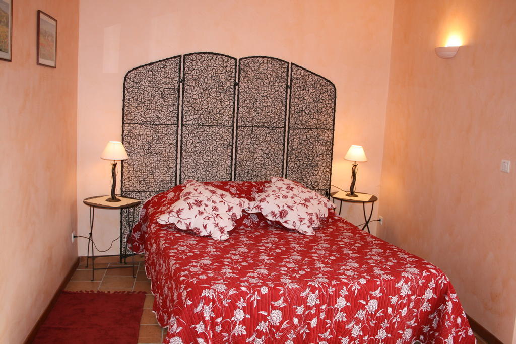Bastide De La Treille Villa Montaren-et-Saint-Médiers Room photo