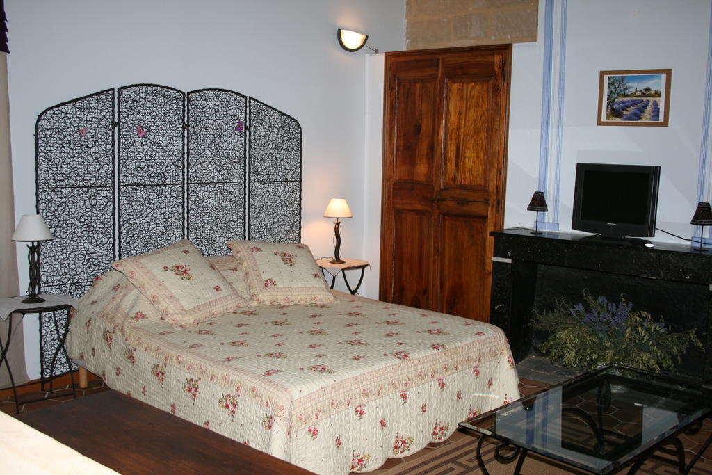 Bastide De La Treille Villa Montaren-et-Saint-Médiers Room photo